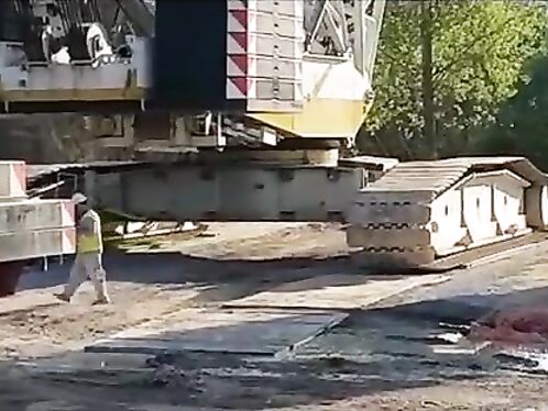 Huge Crane Overturned - Operator Nearly Died