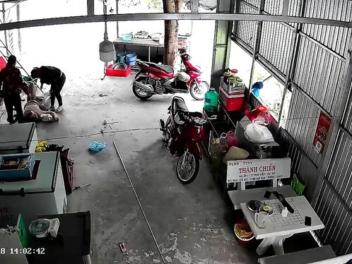 Worker Falls Down Stairs After Being Electrocuted - Uncensored