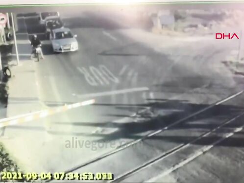 Minibus Driver Crossed The Edge Of The Platform, Causing 6 Deaths And 6 Injuries