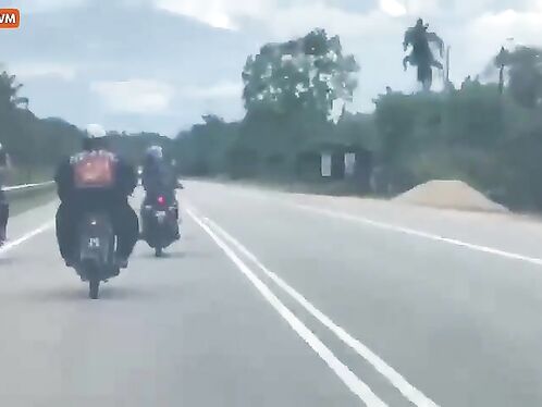 Fat Motorcyclist Turned Into A Rag Doll In An Accident - Video - VidMa