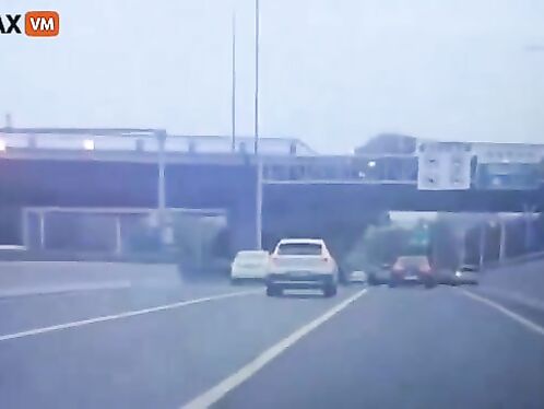 SUV Plunges From Detroit Overpass Onto Highway - Video - Vi