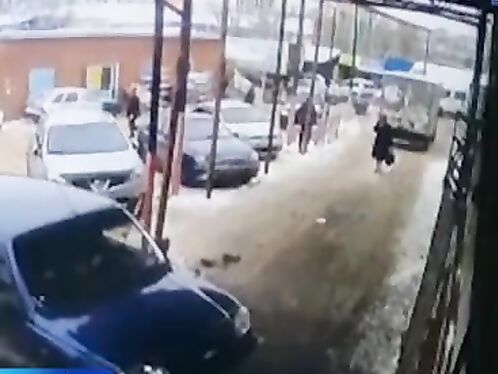 A Delivery Truck Driver Ignored An Elderly Lady And Ran Her Over