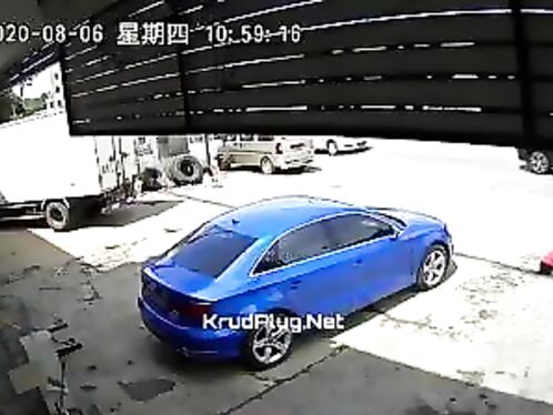 Driver Not Paying Attention When Parking