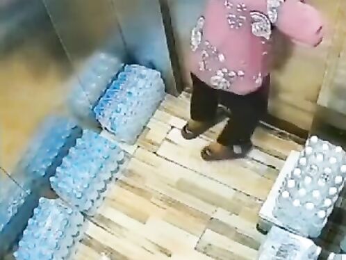 WTF Elevator Accident, God Knows If She Can Survive...