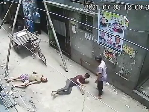 Four Men Electrocuted While Trying To Break Metal Pole