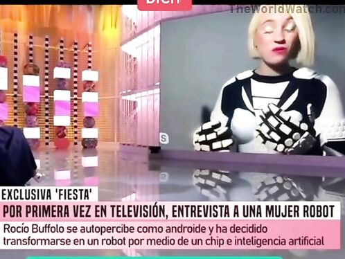 This Woman Really Thinks She Is A Robot