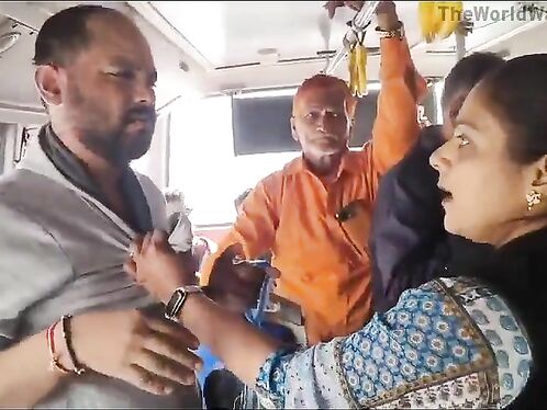 Indian Woman Angrily Beats Up Drunk Man