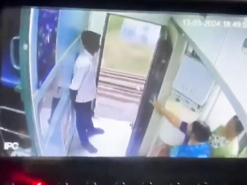 Thief Tries To Steal Woman's Necklace But Falls