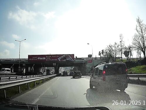 This Guy Needs To Learn How To Thread A Line, At Least To Signal