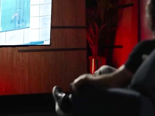 Wendy Williams Screams For Help From Behind A Window