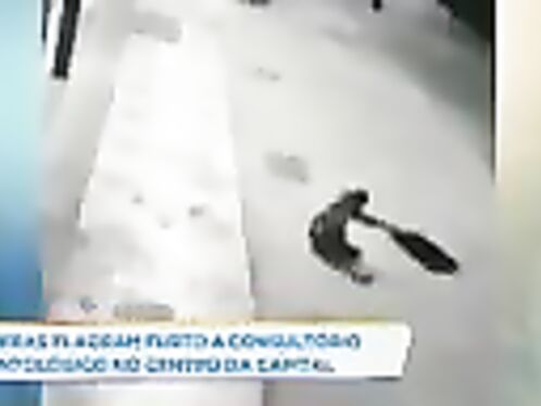 A Clumsy Thief Fell From The Second Floor