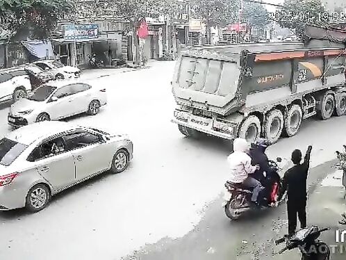 Vietnam: Elderly Man Riding Bicycle Hit By Truck