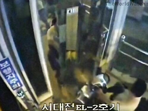 A Disabled Man Fell Into The Elevator In Despair And Eventually