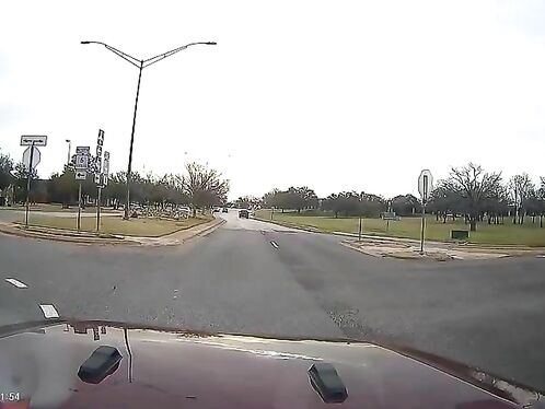 When Will People Think Of Setting Up Two-lane Turning Lanes?