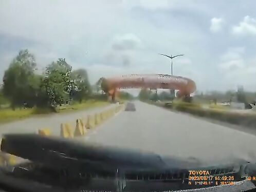 Shocking Video Shows The Moment The Plane Crashed On A Malaysian Highway.