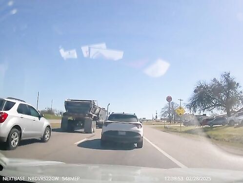 The Driver In Orange County Was Immediately Punished In The Traffic Accident.