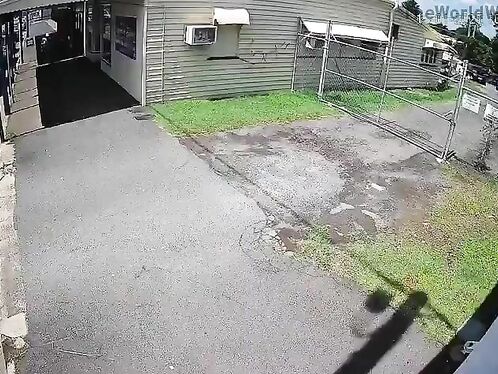 Revenge Angel Installed Automatic Lawn Sprinklers To Prevent Illegal Parking.