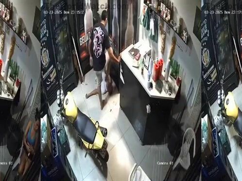 A Woman Defused The Crisis By Stuffing Pepper Powder Into The Robber's Mouth.