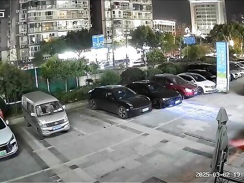 Woman jumps to her death from China apartment