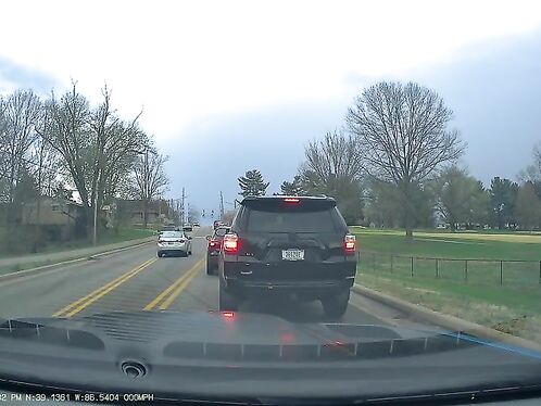 SUV suddenly stops in the middle of the road