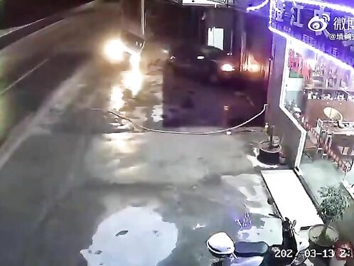 Man gets caught stealing tires in a parking lot