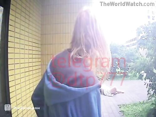Woman catches boyfriend in compromising position outside