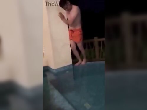 Man electrocuted in hotel jacuzzi