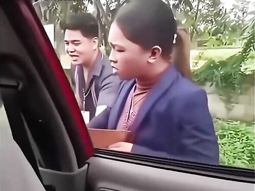 Woman gets startled by a frog in her car