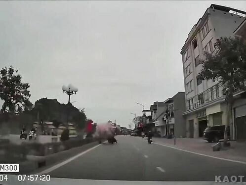 Motorcycle rider's helium balloon stunt goes wrong