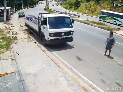 Two teens skateboard into heavy traffic